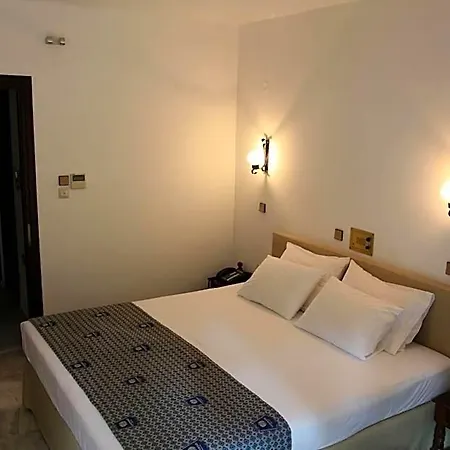 Miramare Hotel 3*